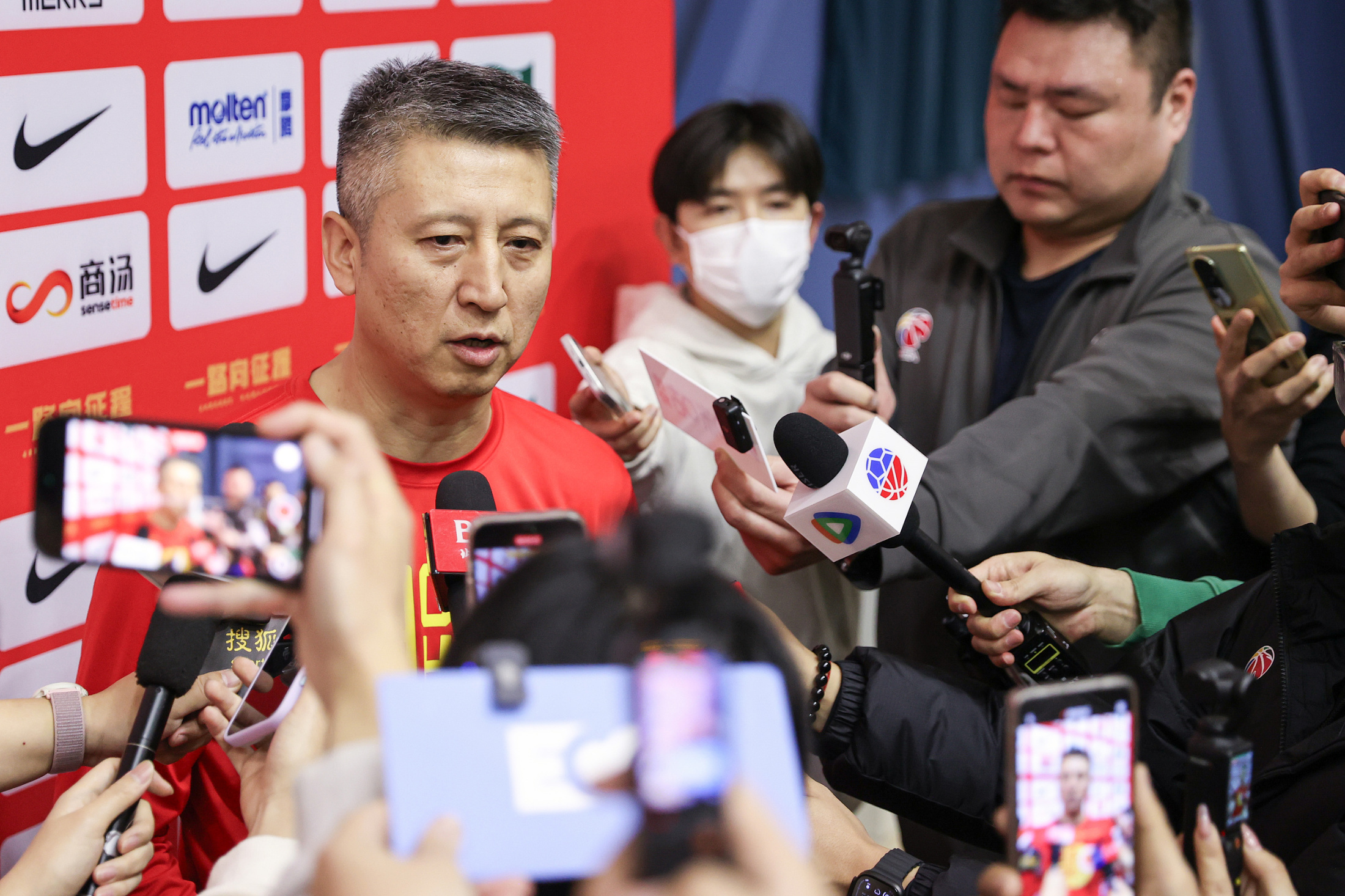 星空体育下载-关于赛前体能课后，塞维利亚刷新队史纪录备战CBA季后赛，赛场秩序良好，年轻球员得到机会的信息